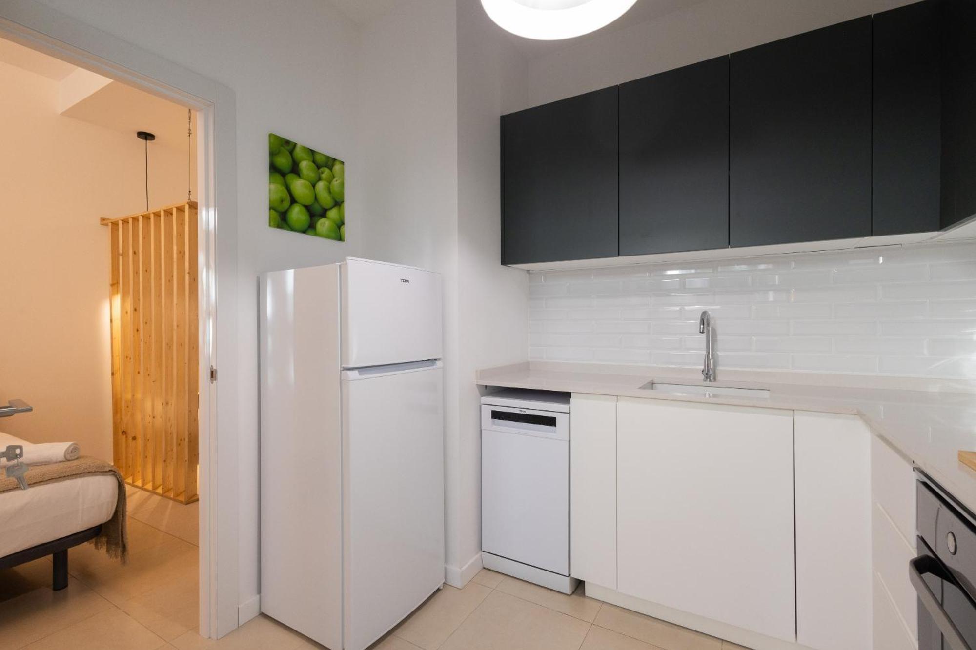 Florit Flats - The Pitiusas Rooms Valencia Bagian luar foto