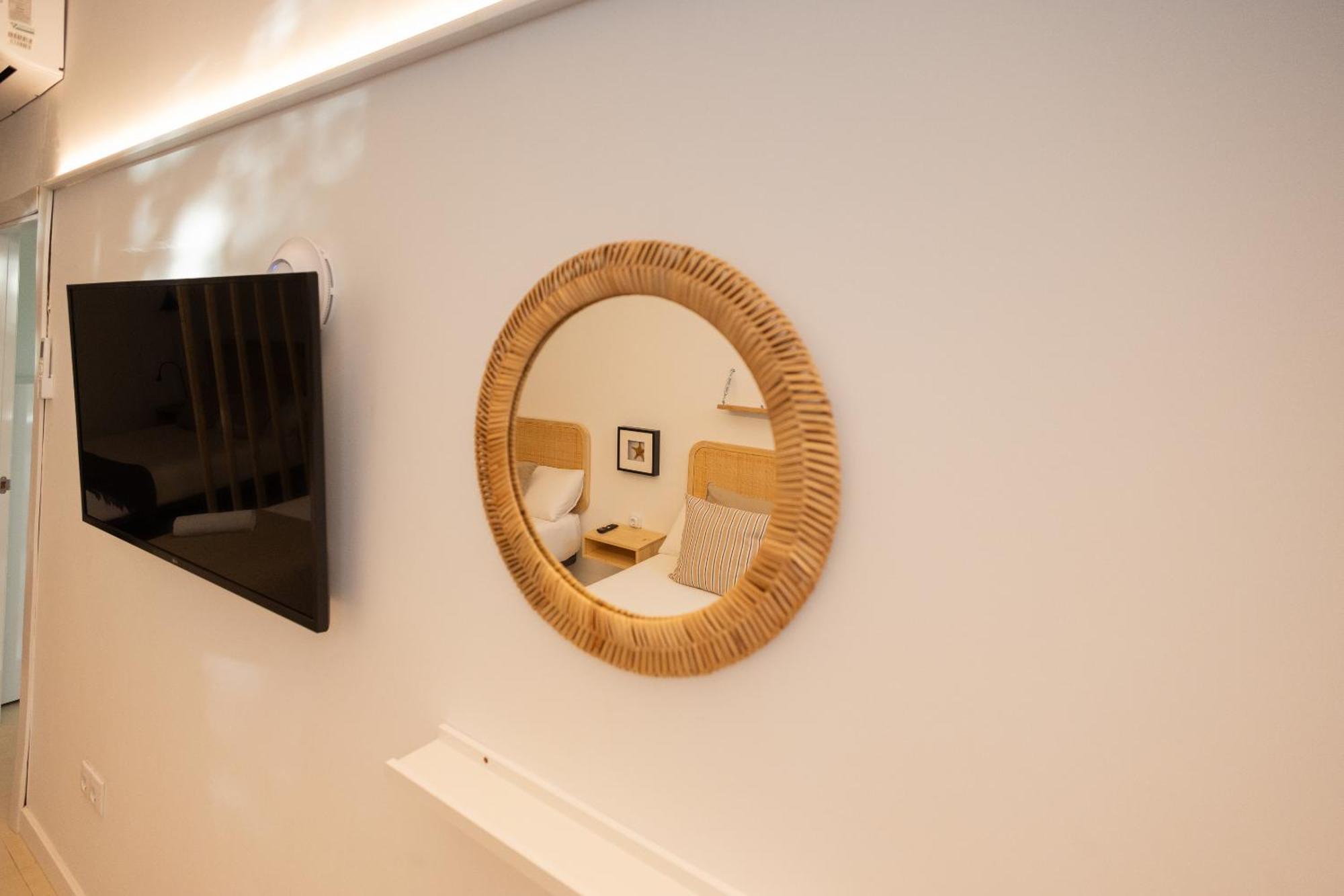 Florit Flats - The Pitiusas Rooms Valencia Bagian luar foto