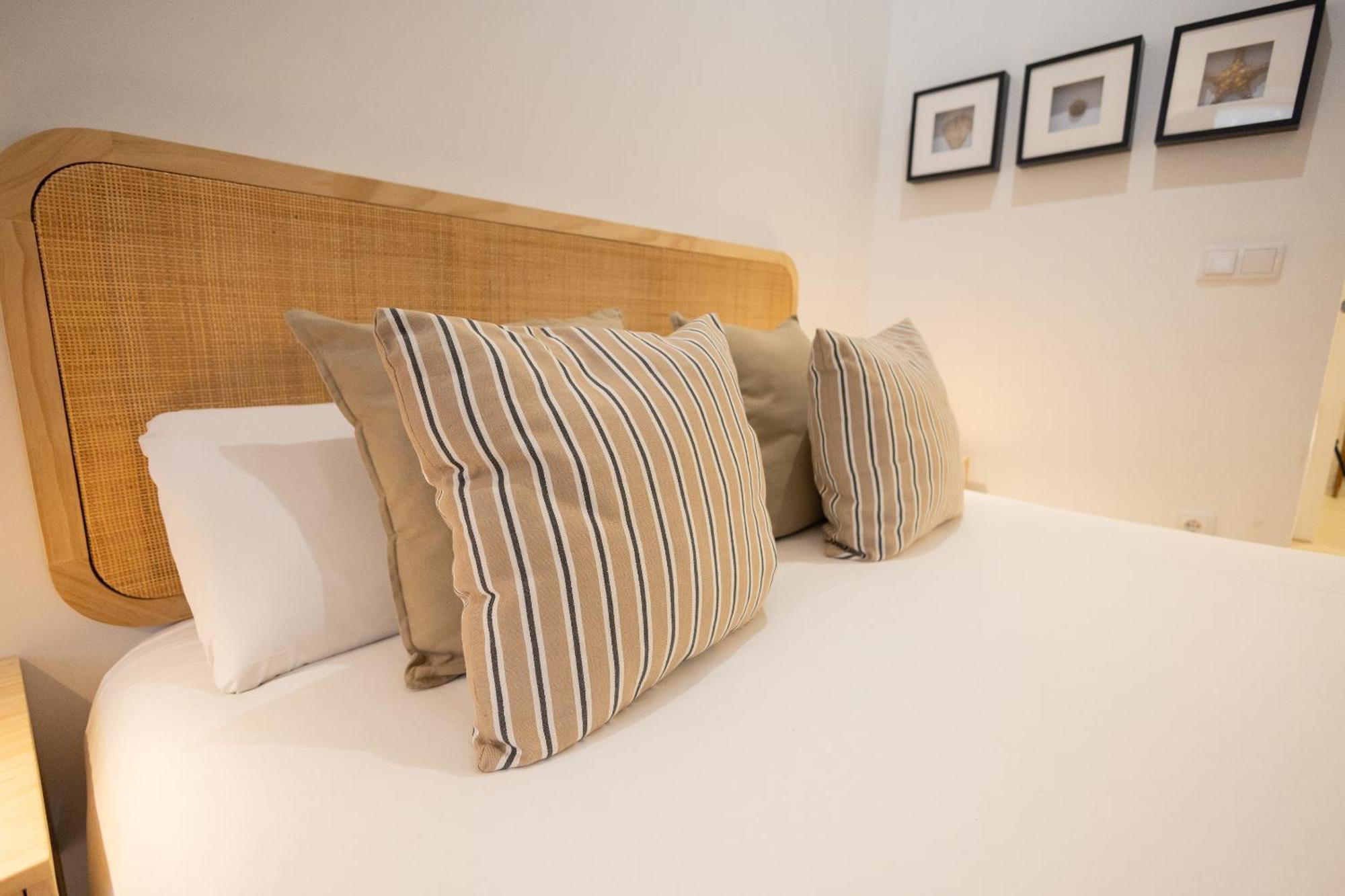 Florit Flats - The Pitiusas Rooms Valencia Bagian luar foto