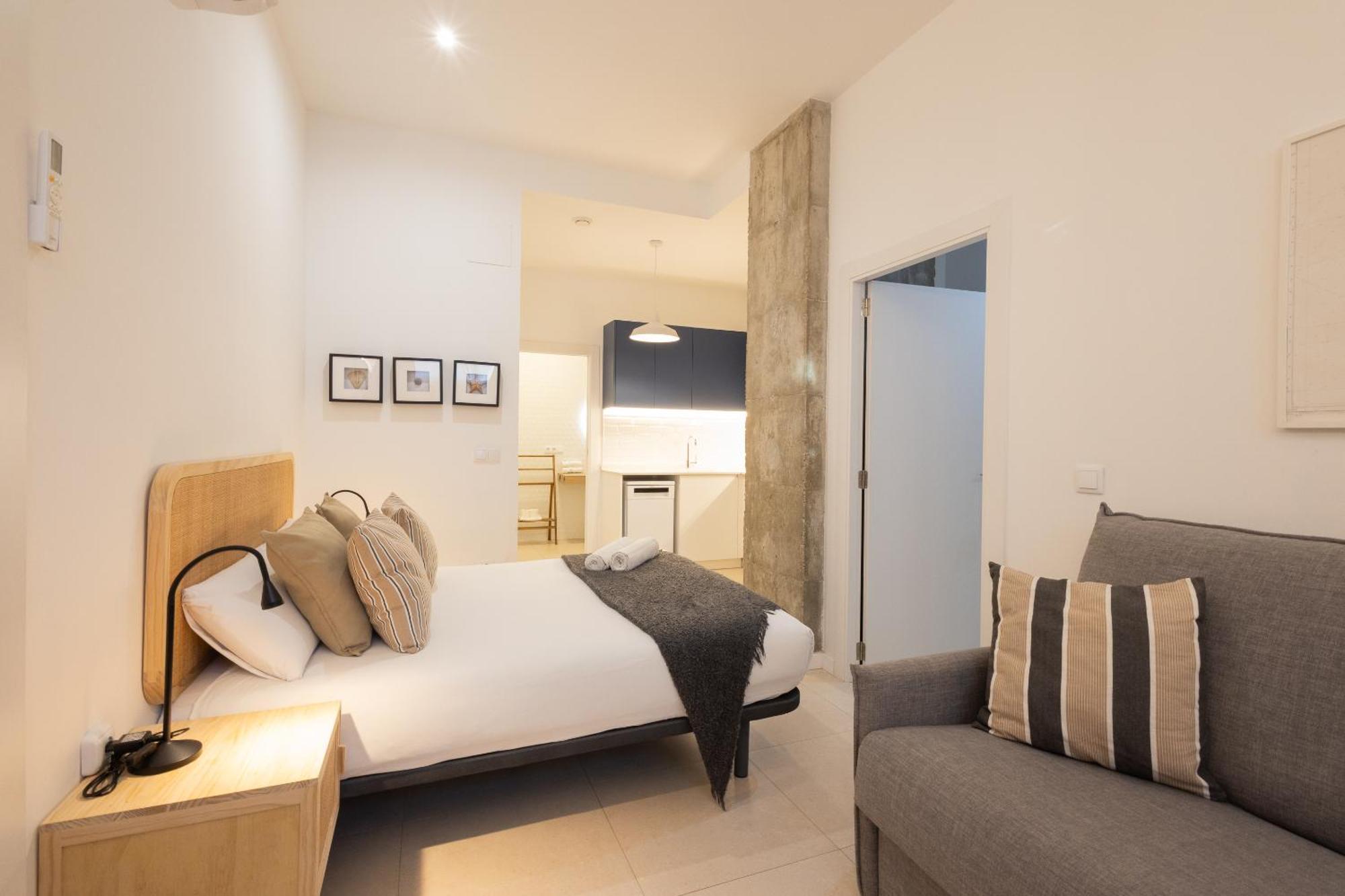 Florit Flats - The Pitiusas Rooms Valencia Bagian luar foto
