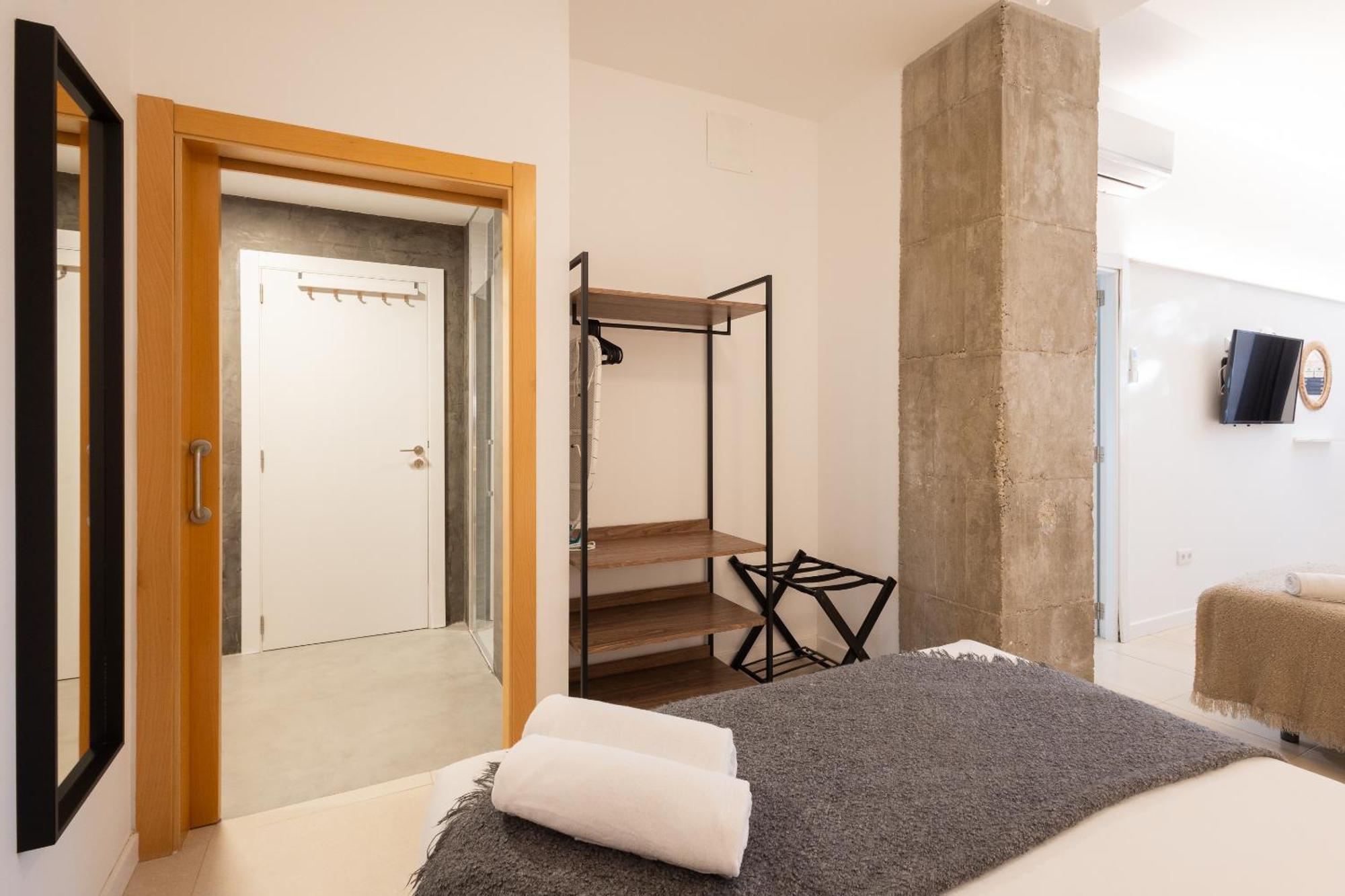 Florit Flats - The Pitiusas Rooms Valencia Bagian luar foto