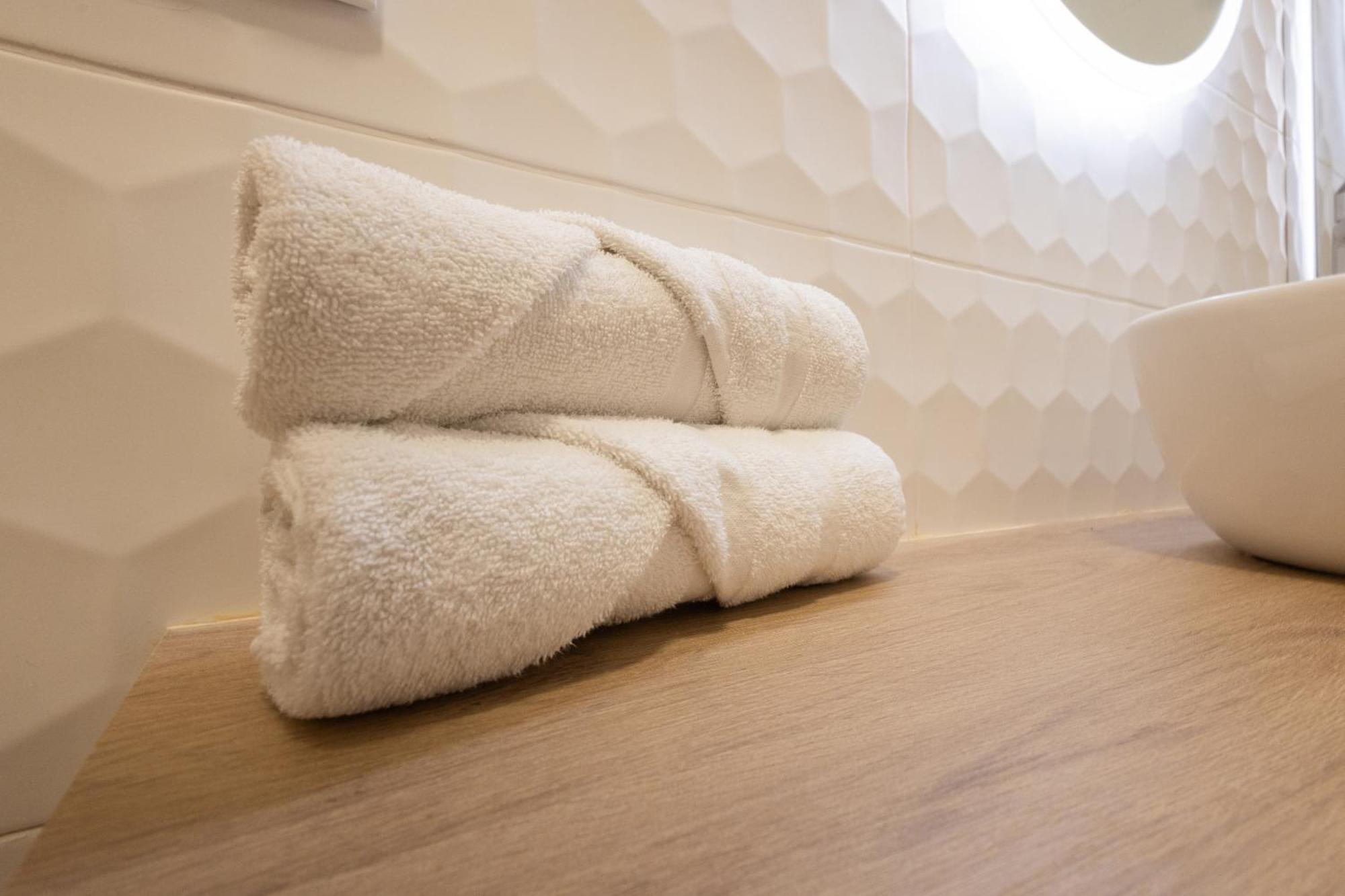 Florit Flats - The Pitiusas Rooms Valencia Bagian luar foto