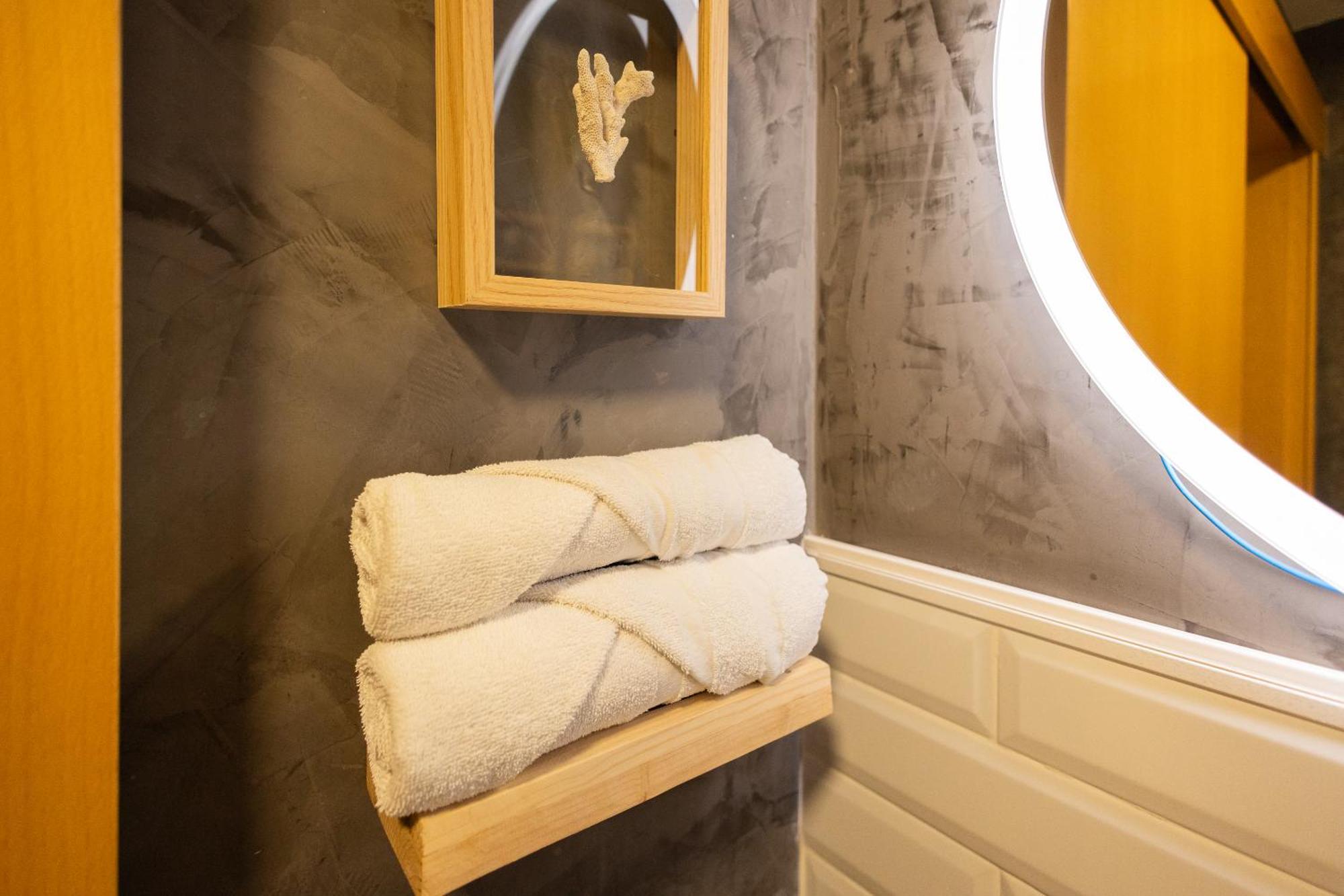 Florit Flats - The Pitiusas Rooms Valencia Bagian luar foto