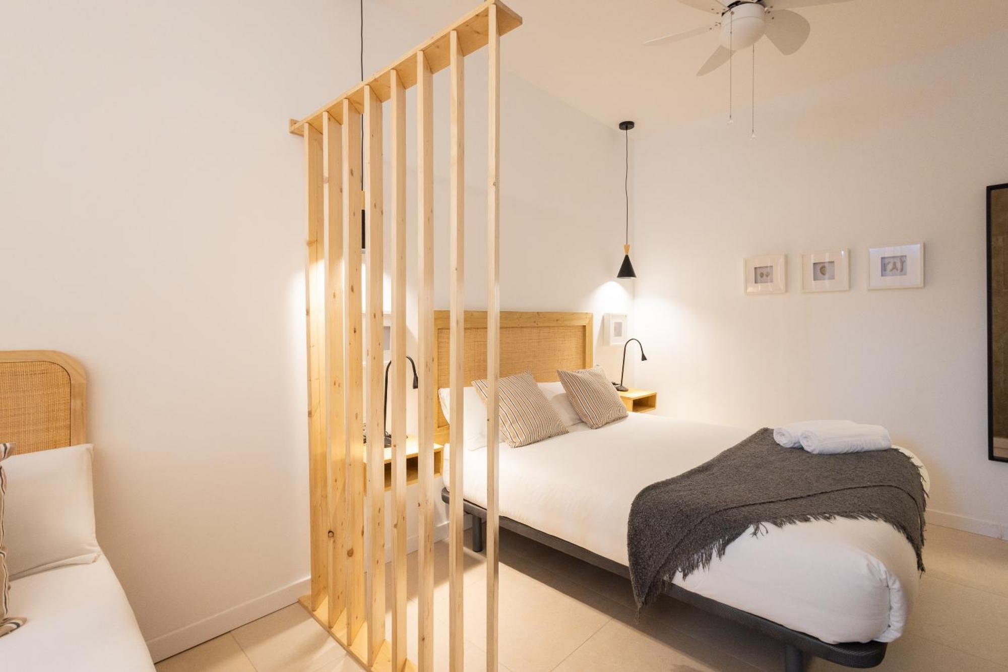 Florit Flats - The Pitiusas Rooms Valencia Bagian luar foto